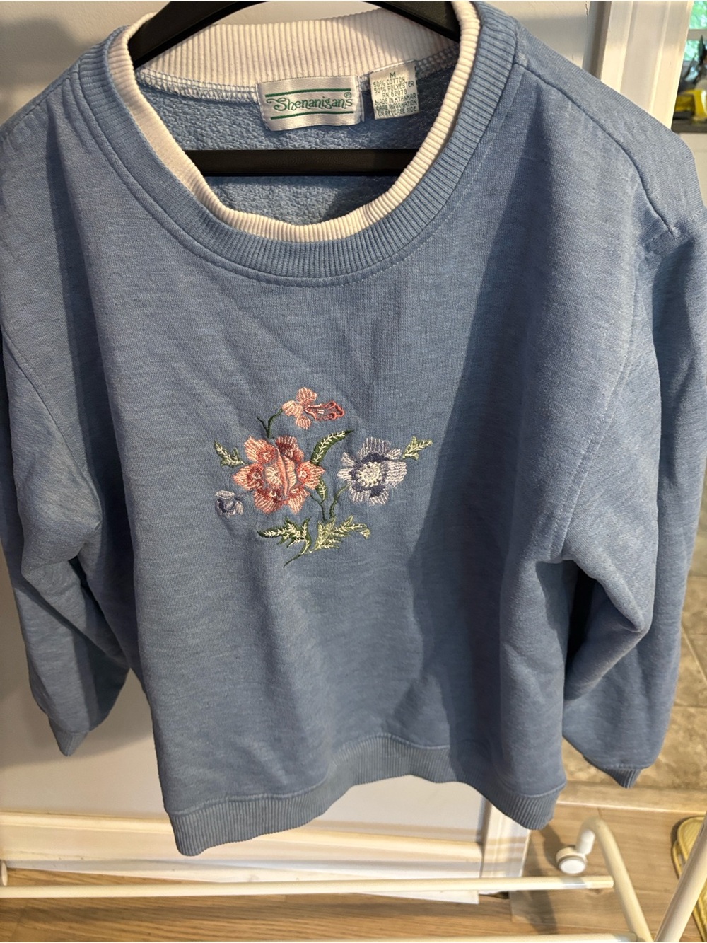 Vintage Grandmacore Cottagecore Light Blue Floral Embroidered Crewneck Sweater M